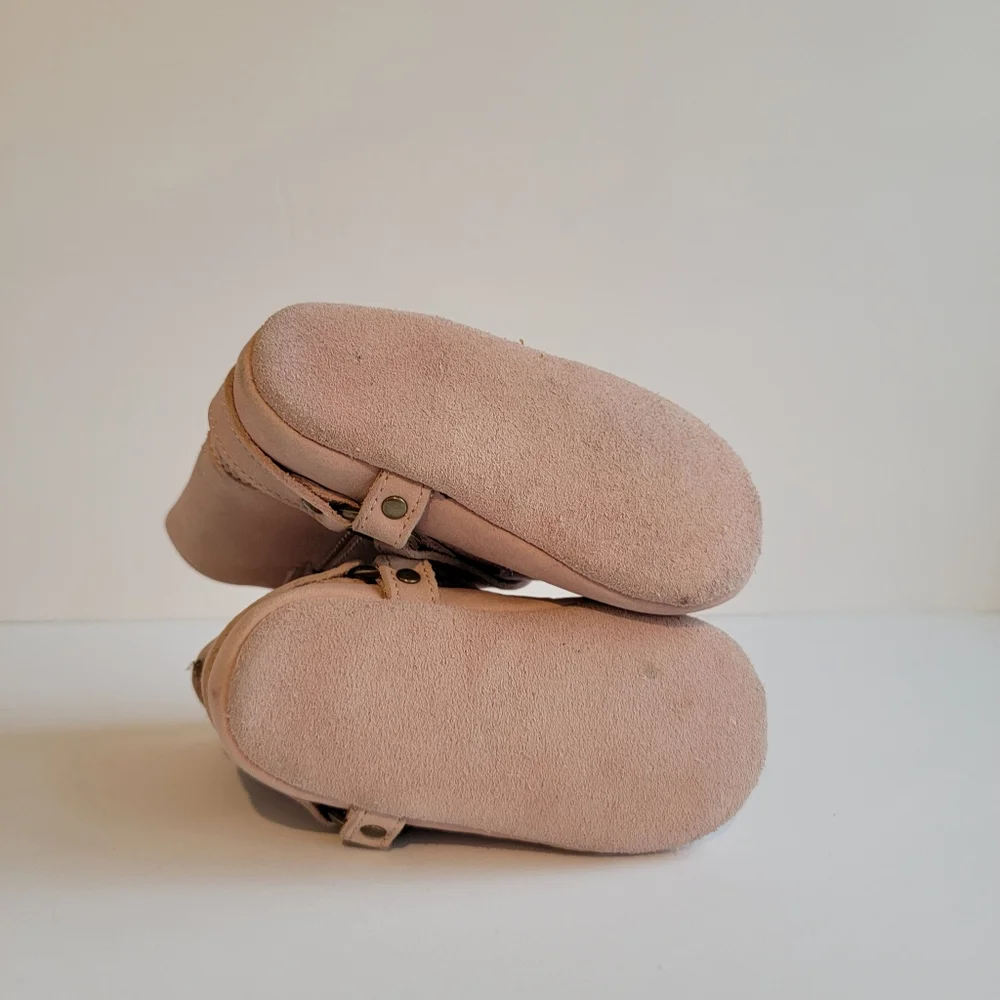 Frye pale pink baby booties 4 M phillip harness shoes boots baby infant newborn